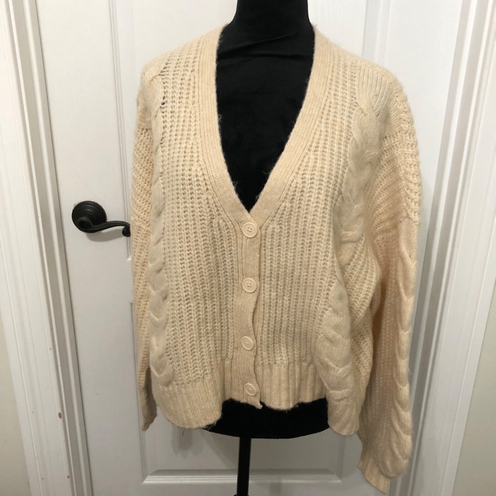 American Eagle Women's Cable-Knit Cardigan Sweater V-Neck Button-Front L Beige